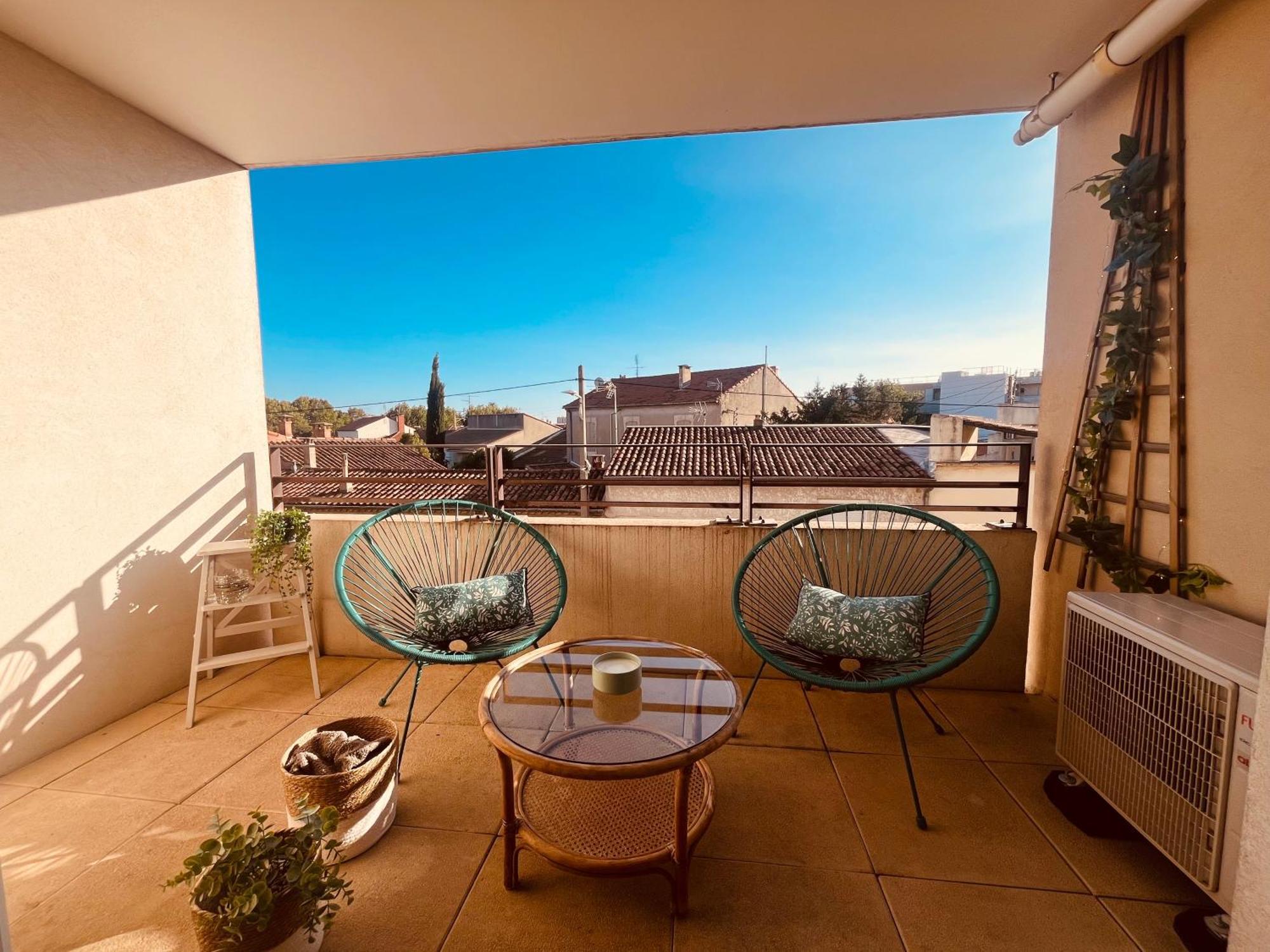L'Amoureux De Nimes : P3 + Parking Prive ภายนอก รูปภาพ